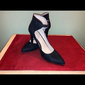 Black Nine West Bartola Ankle Cuff Heels